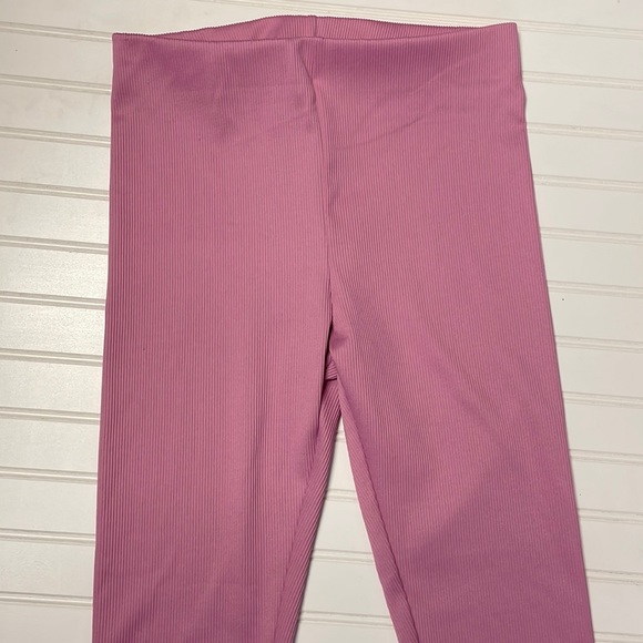 H & M Pink Ribbed Leggings- #1836 - Picture 2 of 12